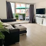 Lovely Spacious Holiday Home Next Hyde Park