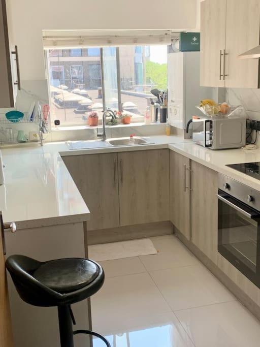 Lovely Spacious Next Hyde Park * Londra