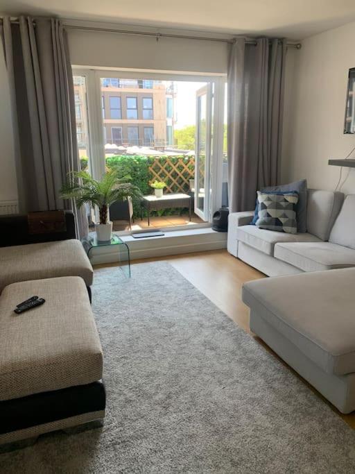 Lovely Spacious Next Hyde Park